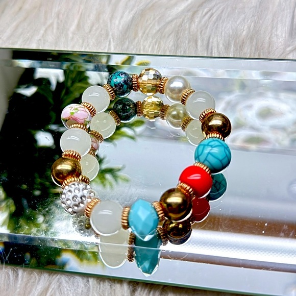 Two stretch Lucite Women’s Bracelet Bunde - Picture 5 of 9